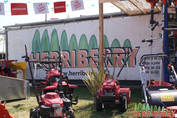 La Foire Expo de Barbezieux 2019 en image - HERRIBERRY Motoculture<br />Votre partenaire côté jardin !<br />7 agences à votre service en Nouvelle Aquitaine