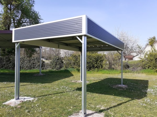 Carport à toit plat - HERRIBERRY Motoculture<br />Votre partenaire côté jardin !<br />7 agences à votre service en Nouvelle Aquitaine